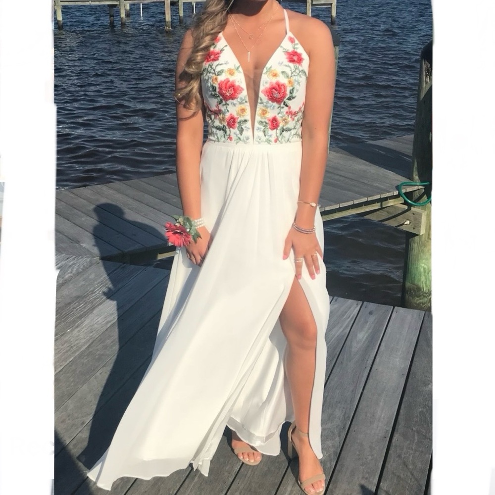 Elegant White Floral Embroidered Prom Dress